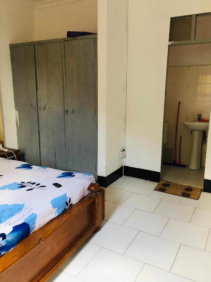 Mikocheni Home Stay Dár Al-Szalám Kültér fotó
