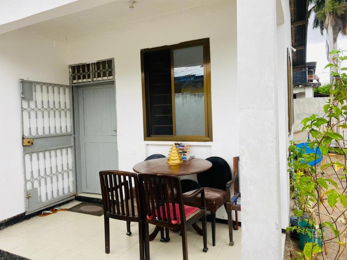 Mikocheni Home Stay Dár Al-Szalám Kültér fotó