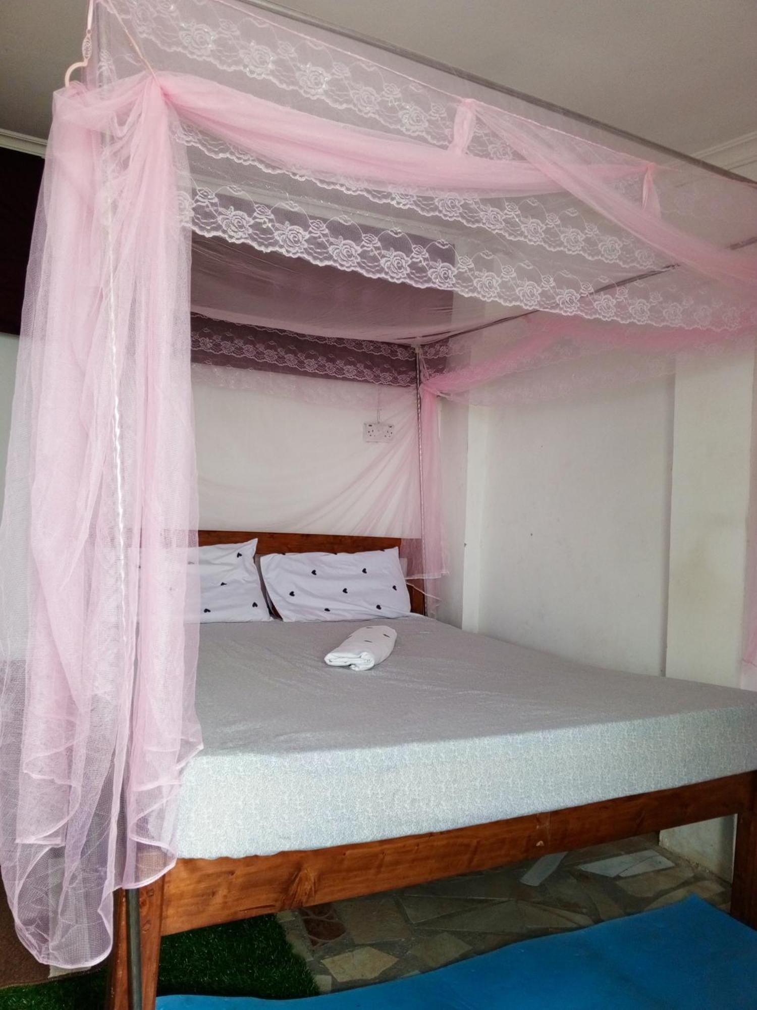 Mikocheni Home Stay Dár Al-Szalám Kültér fotó